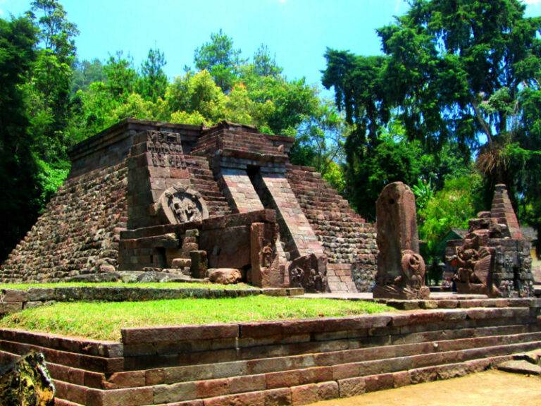wisata candi sukuh karanganyar