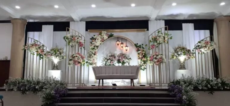 Dekorasi pernikahan Solo elegan